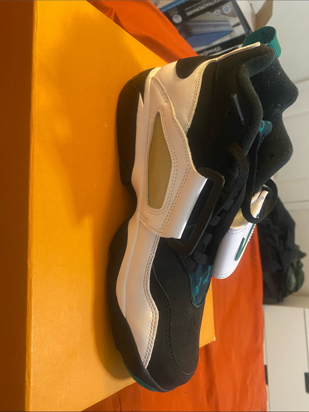 Nikes - Picture 7 of 10
